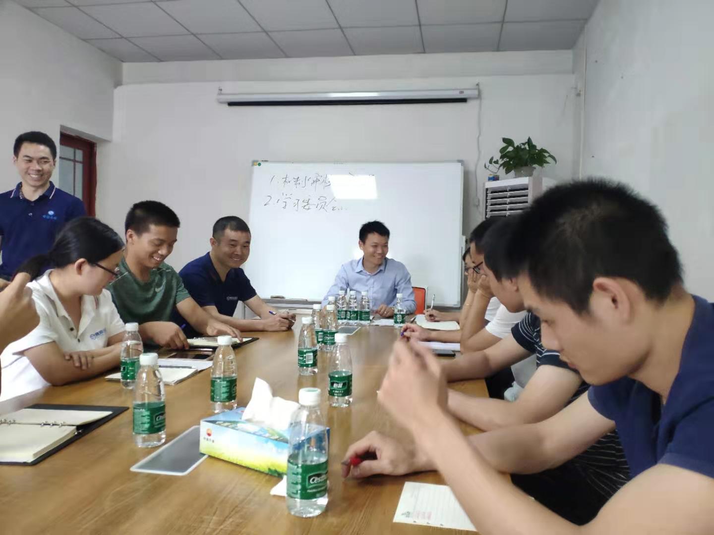 成立学习委员会，有效组织高效执行